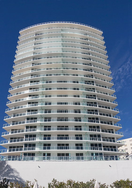 Read more about the article APOGEE BEACH CONDOMINIUM